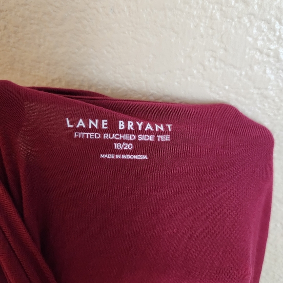 Lane Bryant Burgundy Short Sleeve Fitted Ruched Side Tee Top - Picture 3 of 6